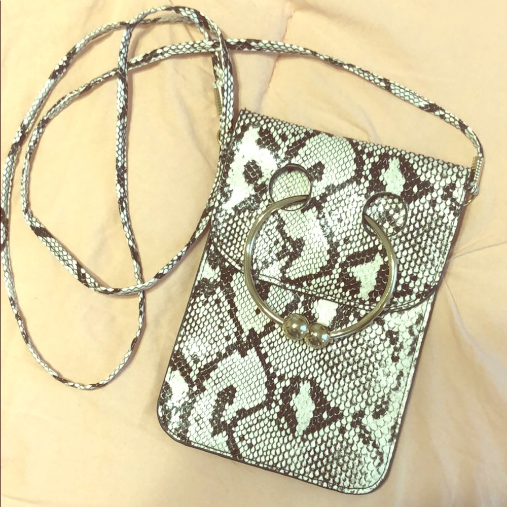 Crossbody bag